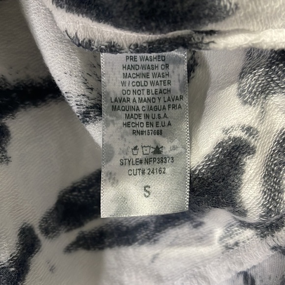 BOGO🥳T Party sweatshirt - Picture 3 of 6